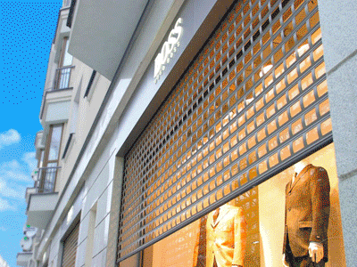 Роллеты, решетки.